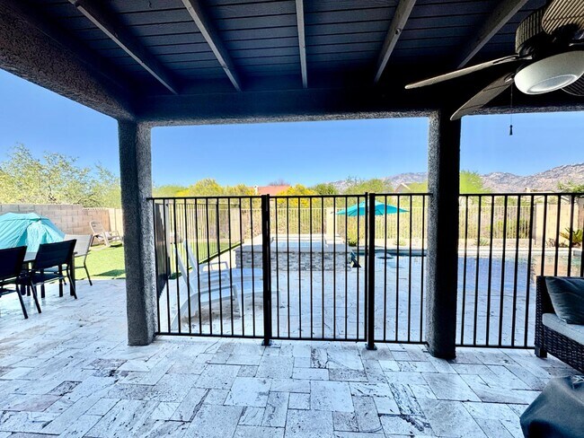 Building Photo - 12768 N Lantern Way