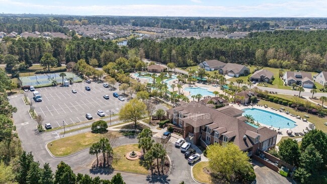 Building Photo - 264 Viareggio Road