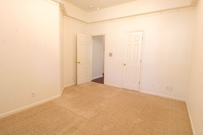 Building Photo - 121 Antler Cir