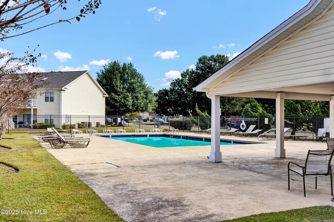 Building Photo - 4609 McClelland Dr