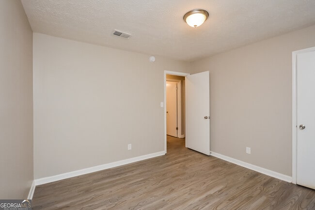 Building Photo - 5375 Rocky Pine Dr