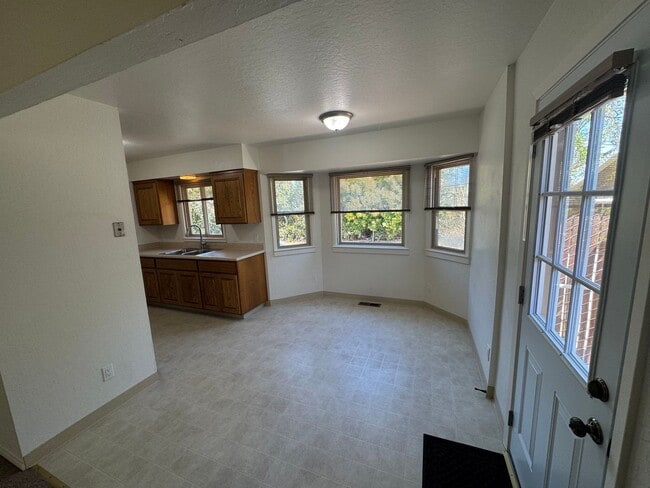 Building Photo - 2985 Mattison Ln