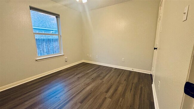 Building Photo - 1505 Shady Hillside Pass