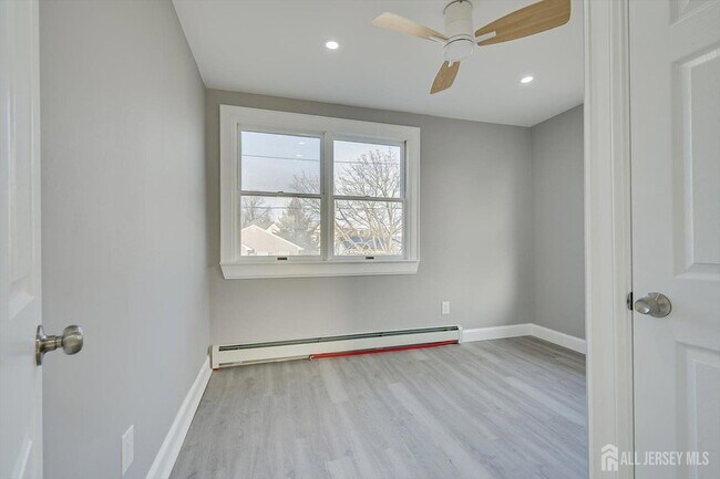 Building Photo - 36 2nd Ave