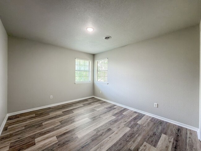 Building Photo - 35 Aberdeen Cir