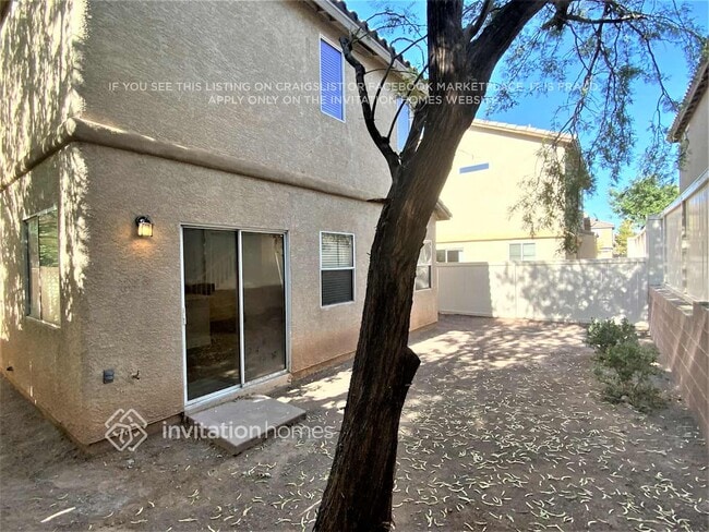 Building Photo - 539 Eresma St