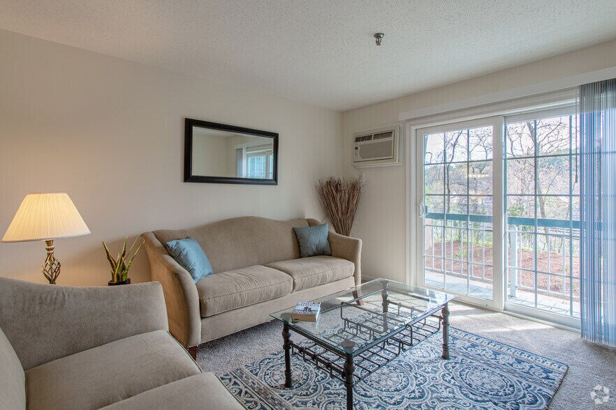 Regency Place Apartments 1370 Front St Manchester NH 03102