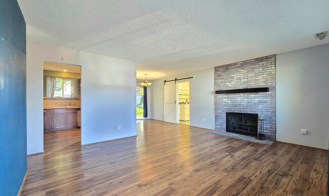 Building Photo - 3 Bedroom Home in Marysville