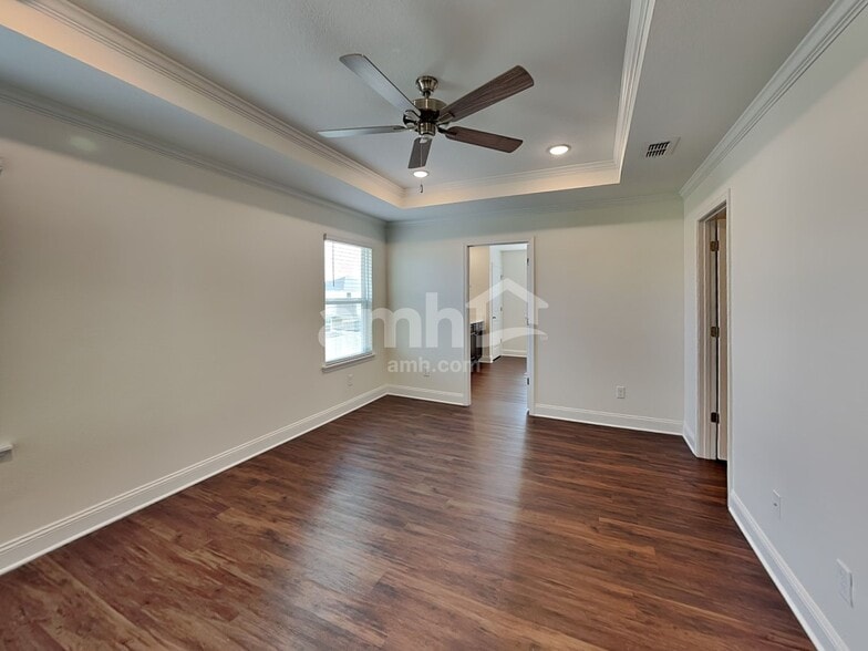 Building Photo - 616 Onate Cir