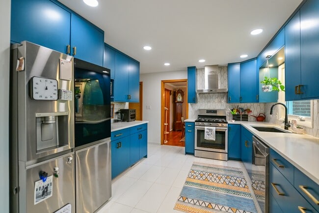 Building Photo - 50 Eden Pl