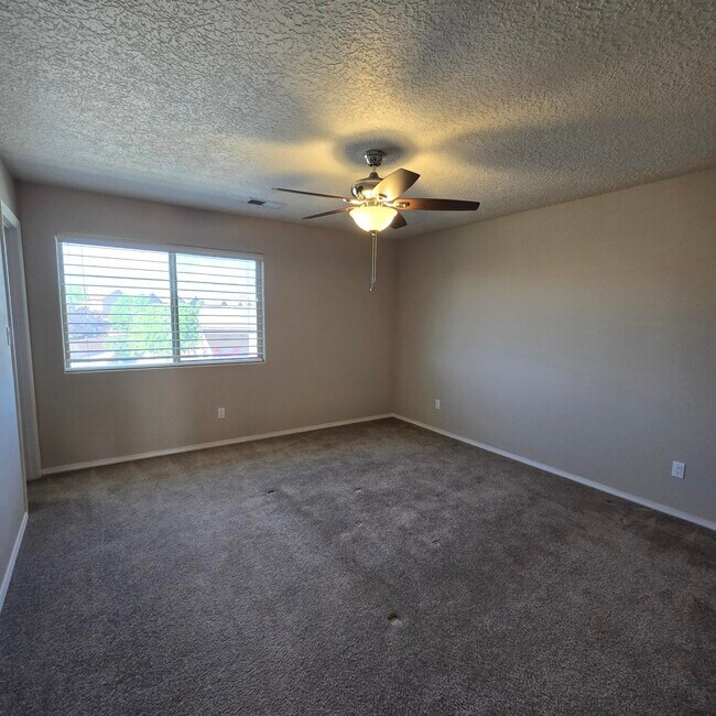 Building Photo - 6912 Vista Del Sol Dr NW