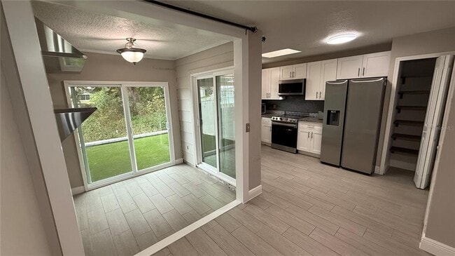 Building Photo - 9608 River Walk Ct