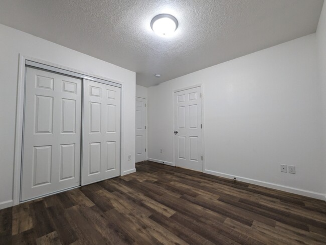 Building Photo - 401 N 3rd St