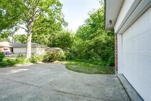 Building Photo - 2120 Healey Dr