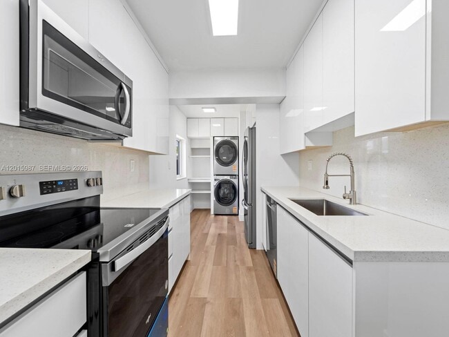 Building Photo - 10530 SW 146th St