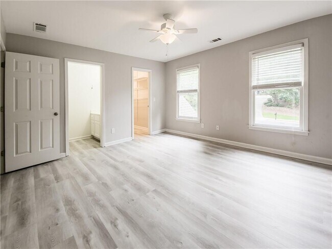 Building Photo - 7335 Craigleith Dr