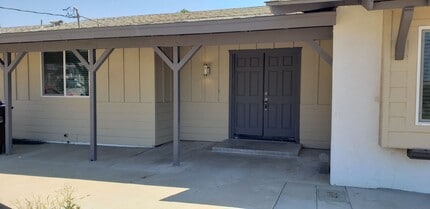 Building Photo - 7th202