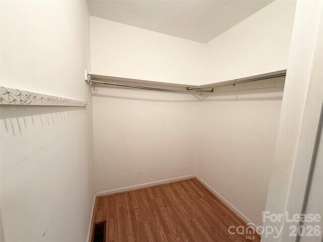 Building Photo - 509 Barringer St