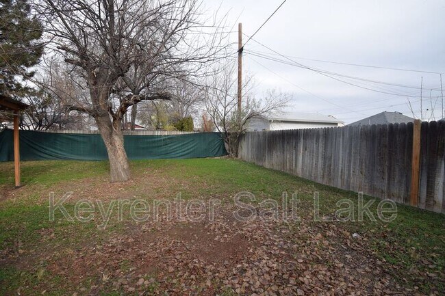 Building Photo - 616 Beynon Ct