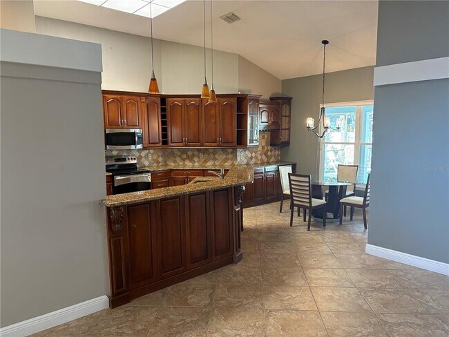 Building Photo - 8045 Landgrove Ct