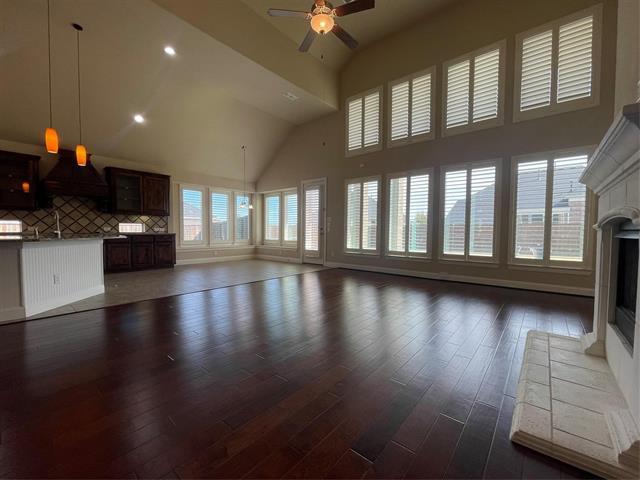 Building Photo - 8705 Verona Dr