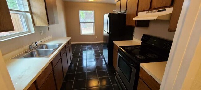 Building Photo - 1824 N Kaye Dr