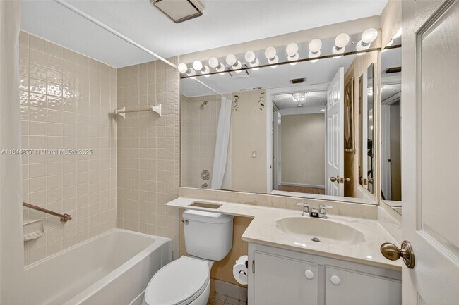 Building Photo - 7214 S Devon Dr