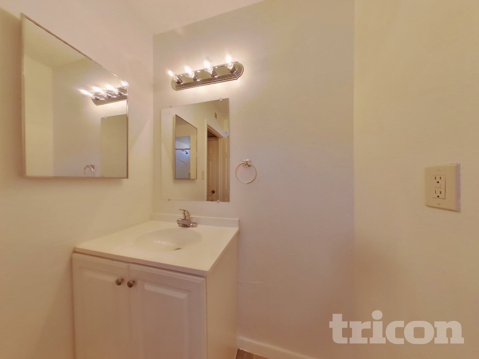 Building Photo - 1349 W Morrow Dr