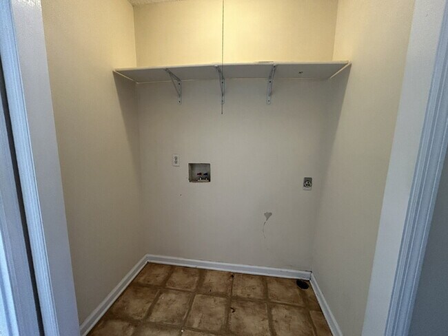 Building Photo - Condo for Rent