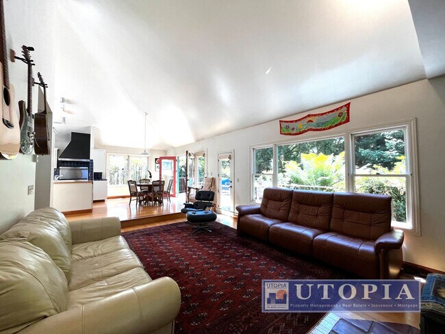 Building Photo - Beautiful, custom finished home in Aptos, ...