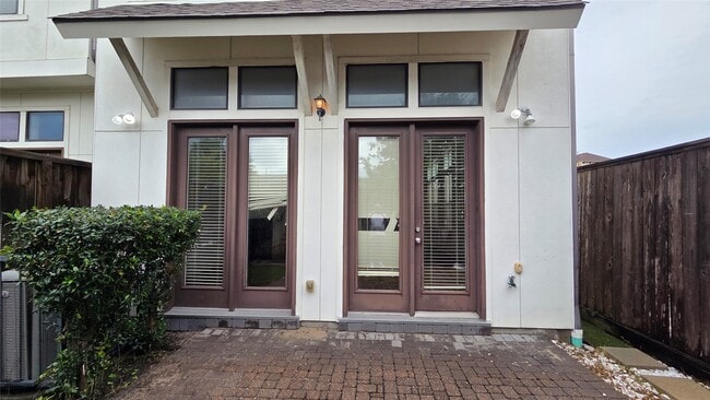 Building Photo - 5321 Inker St