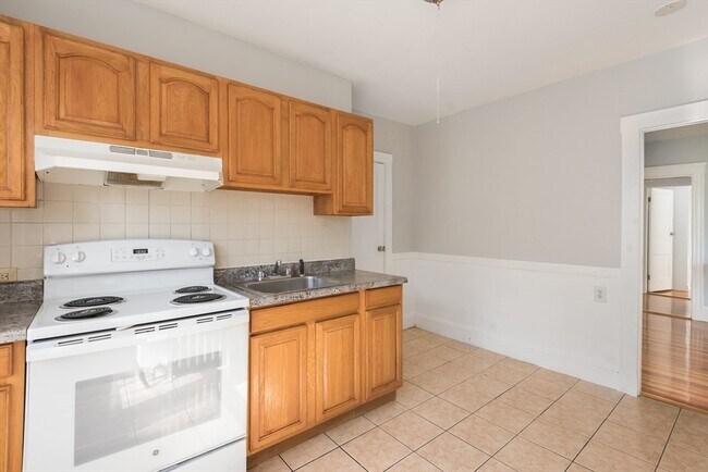 Building Photo - 112 Brush Hill Rd