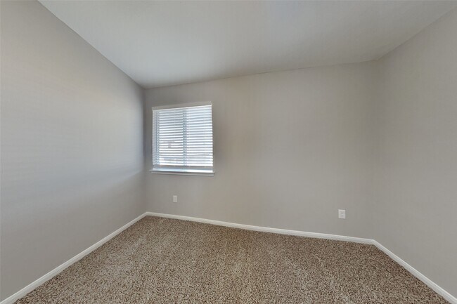 Building Photo - 6110 Wilcox Point Dr