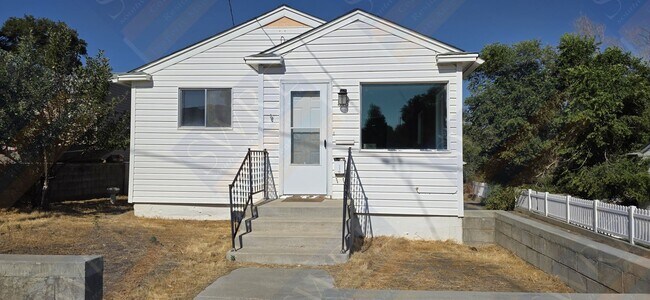 Primary Photo - 816 Walnut St
