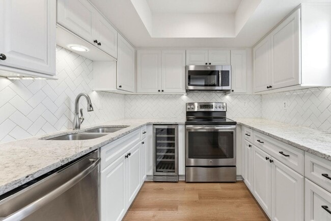 Building Photo - 2431 Heron Terrace