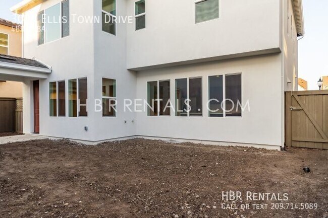 Building Photo - 3024 Ellis Town Dr