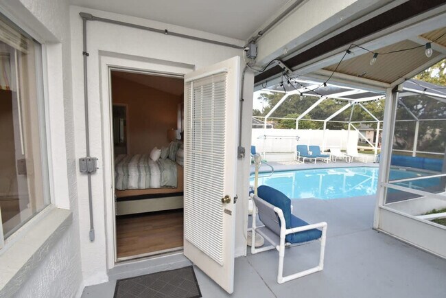 Building Photo - 60 Westover Ln