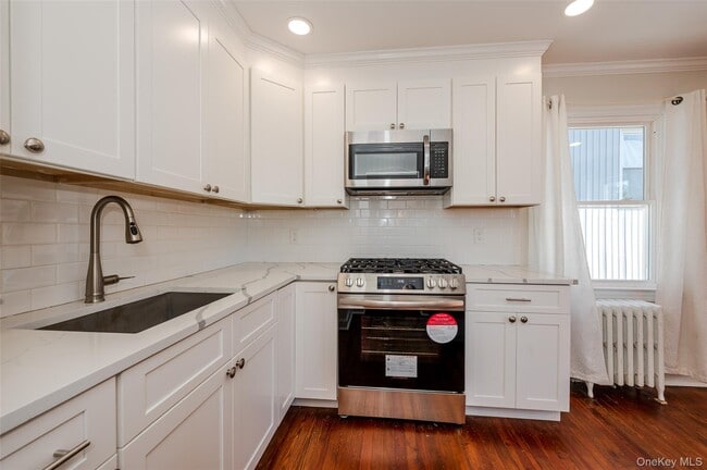 Building Photo - 162 W Windsor Pkwy