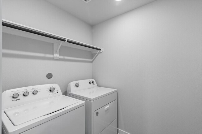 Building Photo - 123 Alset Dr