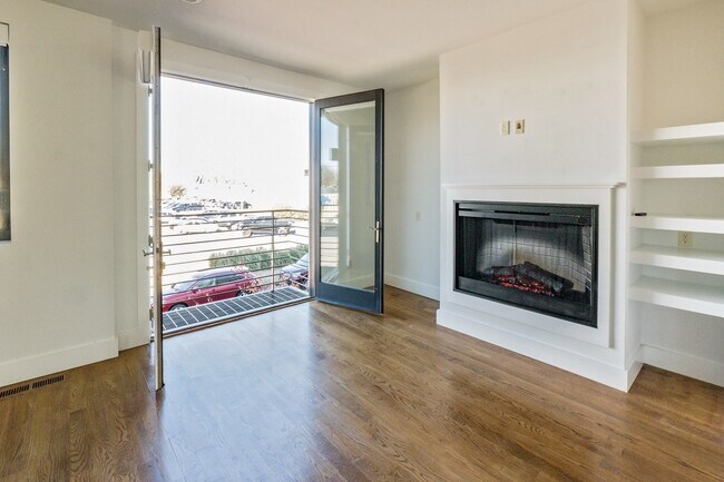 Building Photo - Beautiful Brookside SMART HOME now available!