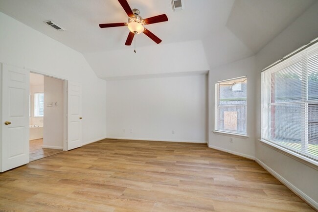 Building Photo - 1807 River Trail
