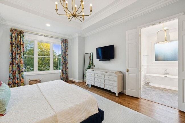 Building Photo - Luxury Executive Rental in Highlands of Ladd Park