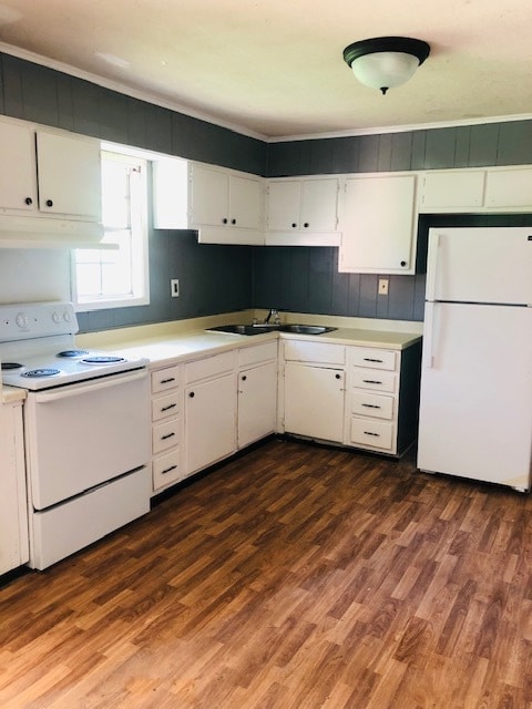 Building Photo - 2661 Green Tee Rd