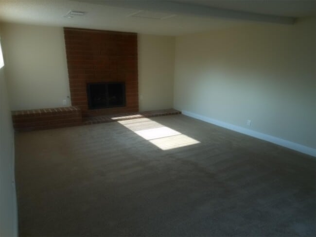 Building Photo - 17065 E Benbow St