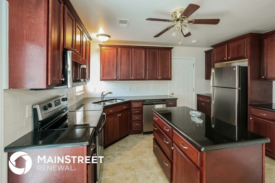 Building Photo - 3744 Sipes Ln
