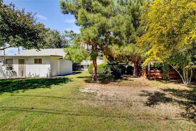 Building Photo - 5649 Sheila Ave