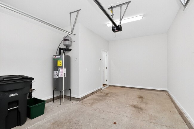 Building Photo - Brand NEW Townhome for RENT!