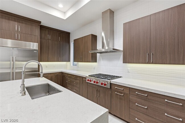 Building Photo - 75 Pristine Glen St