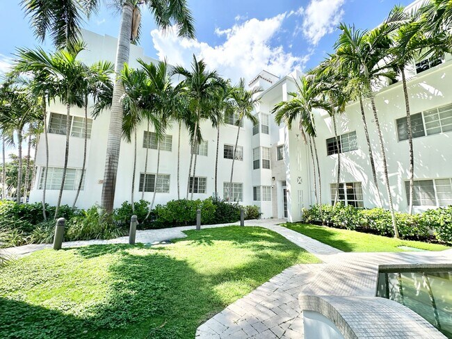 Building Photo - Bright and furnished 1/1 in classy remodel...