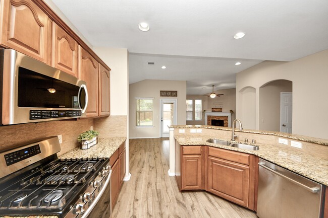 Building Photo - 6003 Baileys Run Ln